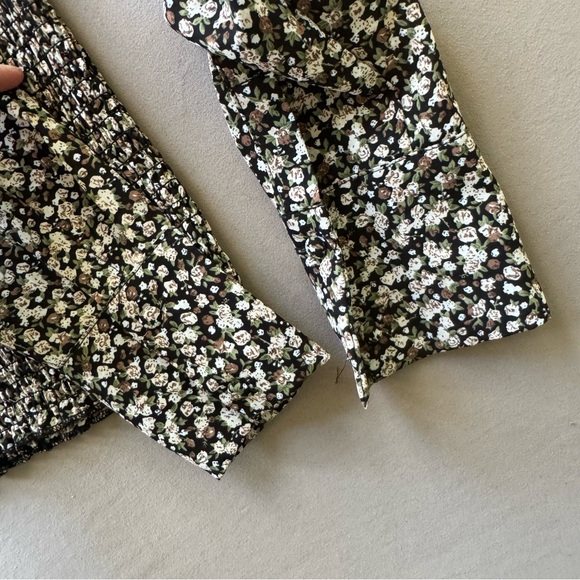 Black and White Women's Blouse - Picture 6 of 7